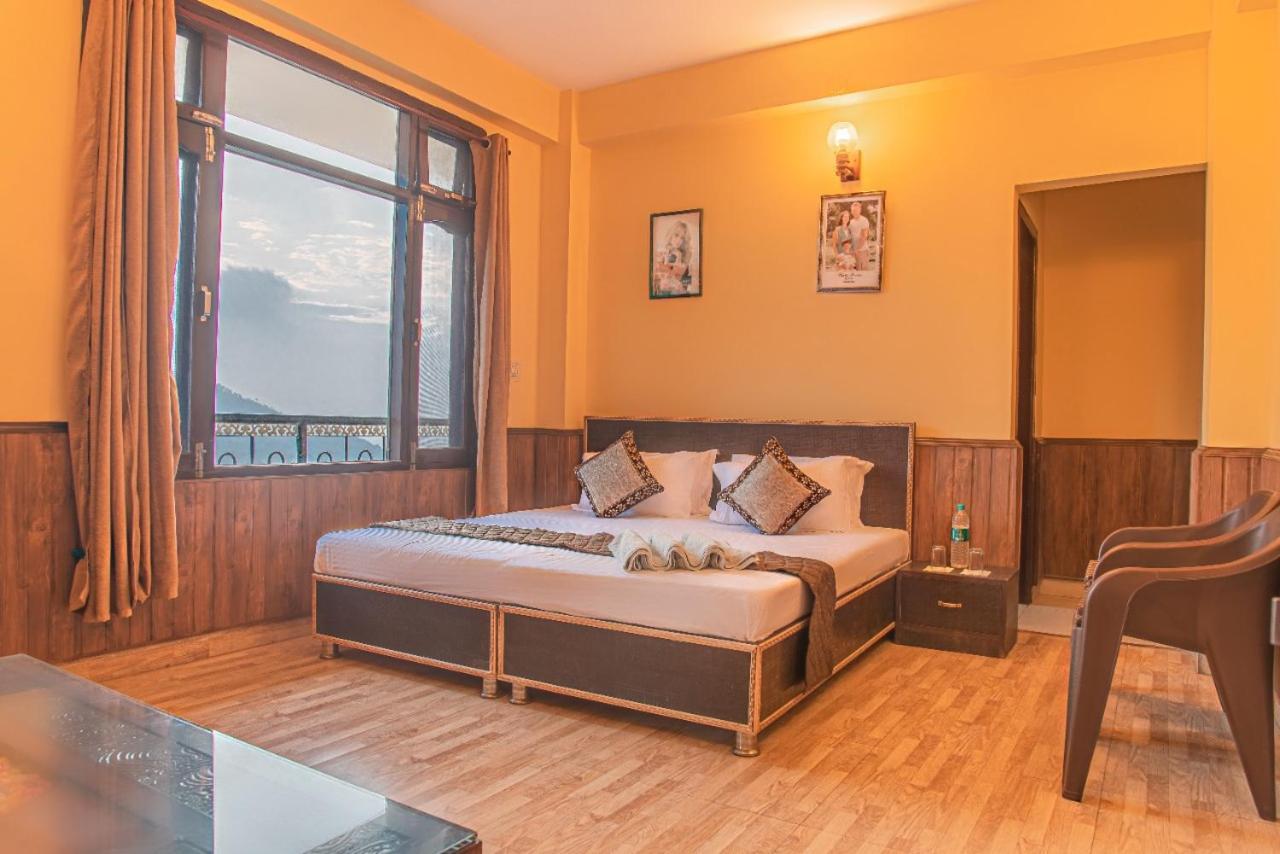 Pine Villa Kasauli Exterior foto